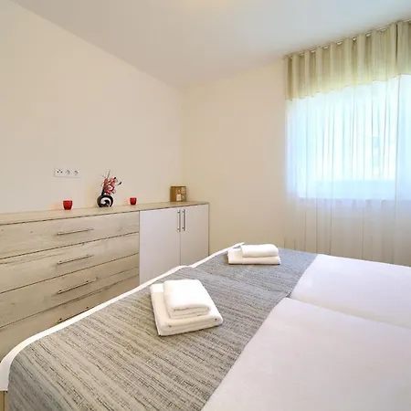 Crystal Aura Apartment