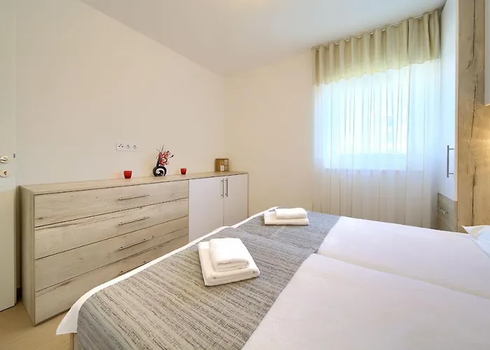 Crystal Aura Apartament