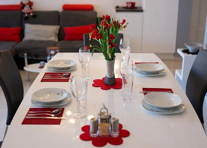 Crystal Aura Apartament